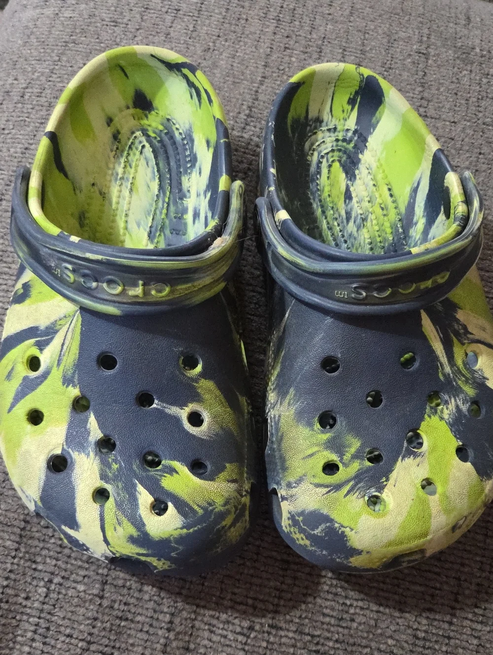 Crocs Marble Green And Black